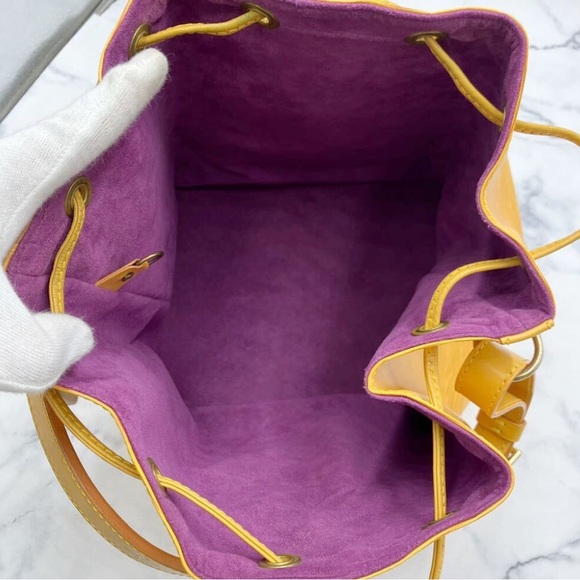 Vintage Louis Vuitton | Petit Noe Yellow EPI Bucket Bag - Picture 6 of 16